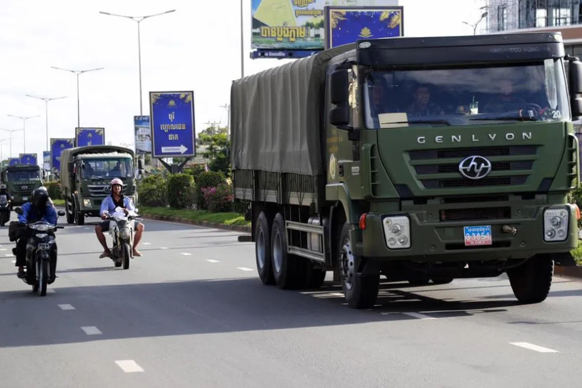 எல்லை மோதல்: தாய்லாந்து-கம்போடிய ராணுவத் தலைவர்கள் சந்திப்பு