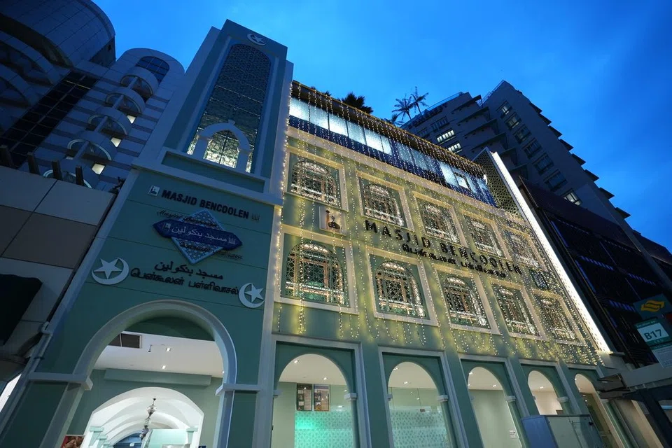 வெள்ளிக்கிழமையன்று பள்ளிவாசல்களில் சிறப்பு ஏற்பாடுகள் தொடங்குவதாக பென்கூலன் பள்ளிவாசல் தெரிவித்தது.