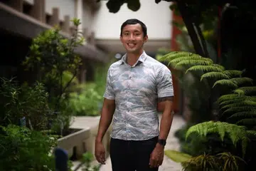 செயிண்ட் லியூக்ஸ் மருத்துவமனைக்காக 1.5 மில்லியன் டாலர் நிதி திரட்டுவது, கடற்படை மருத்துவர் 34 வயதான சுவா ஜியா லாங்கின் நோக்கமாகும்.