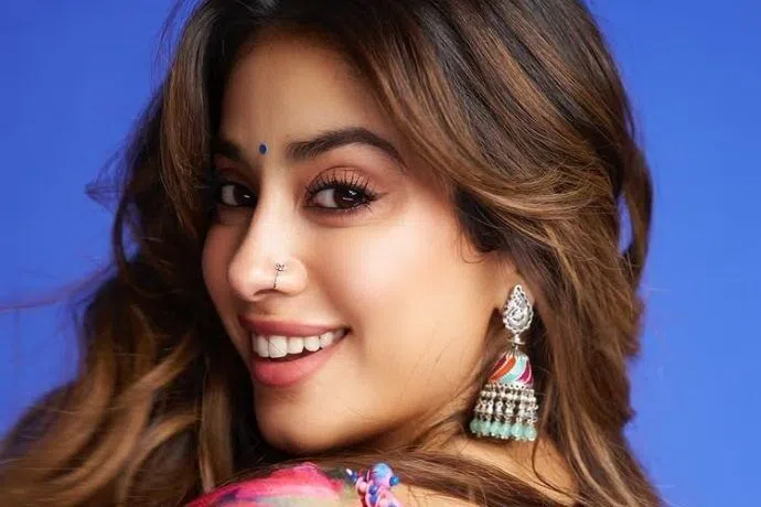 தமிழ் ரசிகர்களின் அன்புக்கு நான் அடிமை: ஜான்வி கபூர் 