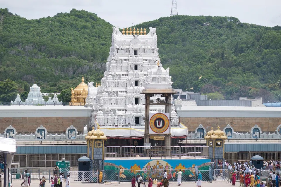 திருமலை திருப்பதி ஆலயம். 