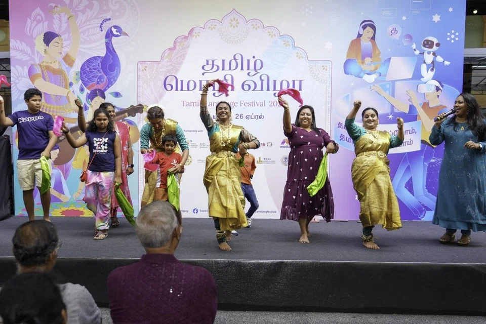 ‘ஏகே தியேட்டர்ஸ்’ படைத்த மரபுக் கலை நிகழ்ச்சி. 