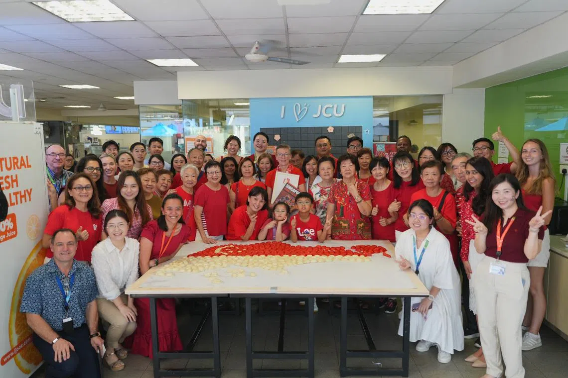 சாதனை படைத்த ‘அங் கு குவே’ சிங்கப்பூர் வரைபடம்