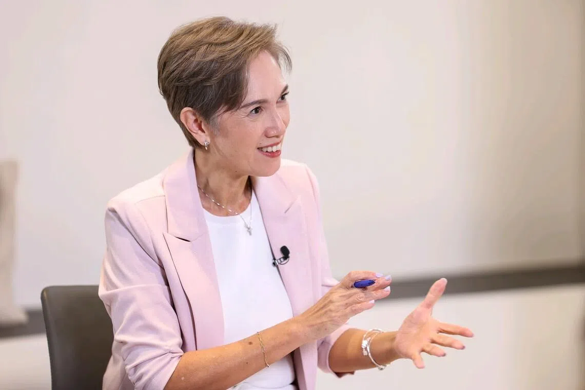 வேலை வாய்ப்புகளையும் ஊதிய உயர்வையும் அரசாங்கம் கண்காணிக்கும்