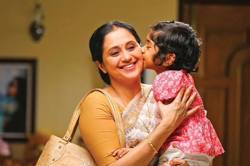 ‘நிழற்குடை’ படத்தில் தேவயானி.