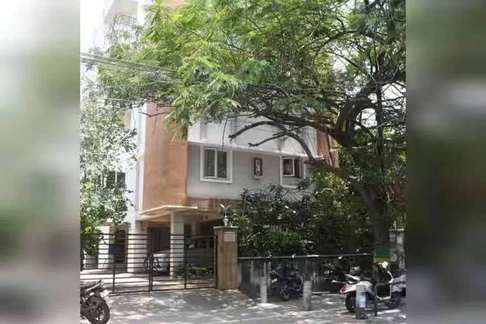 தொழிலதிபர் வீடுகளில் சோதனை.
