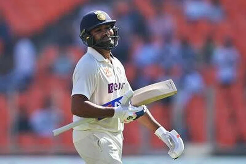 ஆஸ்திரேலியாவுக்கு எதிரான நான்காவது டெஸ்ட், மூன்றாவது நாள் ஆட்டத்தில் 35 ஓட்டங்களில் ரோகித் சர்மா ஆட்டமிழந்தார். படம்: ஏஎஃப்பி