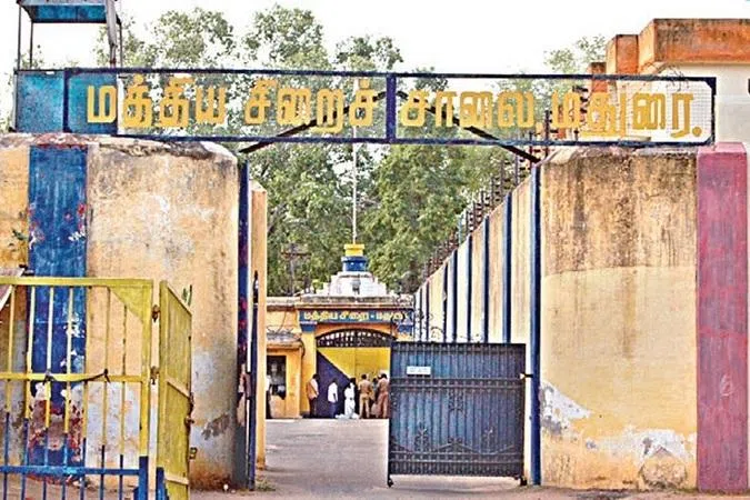 மதுரை சிறைக் கைதிகள் பராமரிப்பில் லாபம் ஈட்டும் பெட்ரோல் நிலையம்