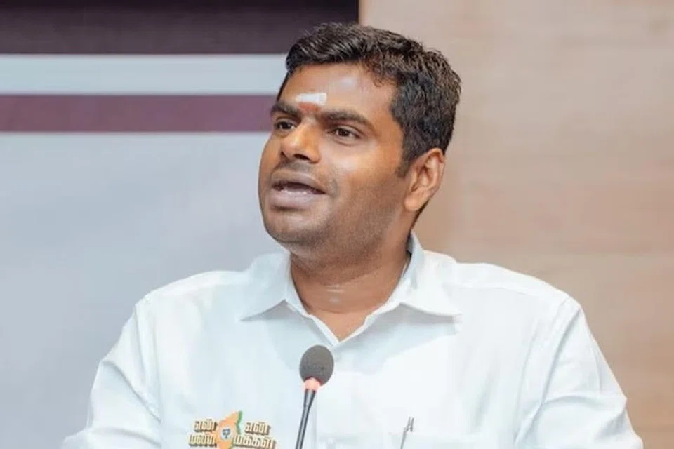 அண்ணாமலை.