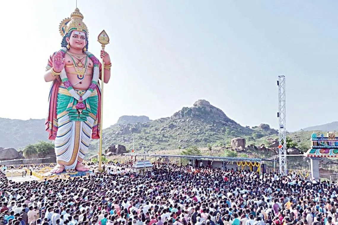 உலகின் மூன்றாவது ஆக உயரமான முருகன் சிலை பிரதிஷ்டை