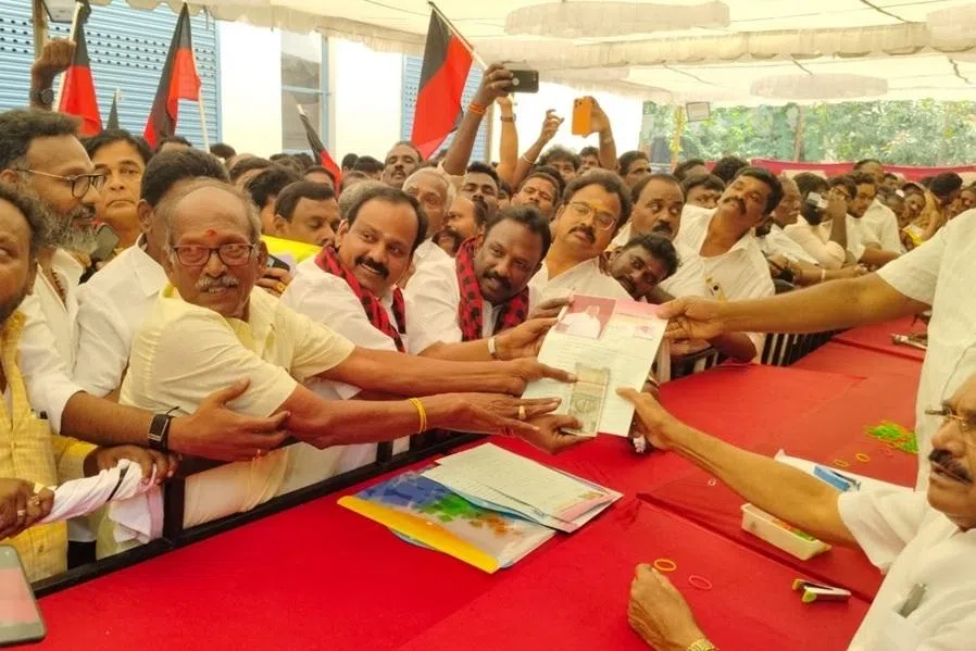 விருப்ப மனுக்கள் விற்பனை மூலம் திமுகவுக்கு ரூ.20 கோடி வசூல்