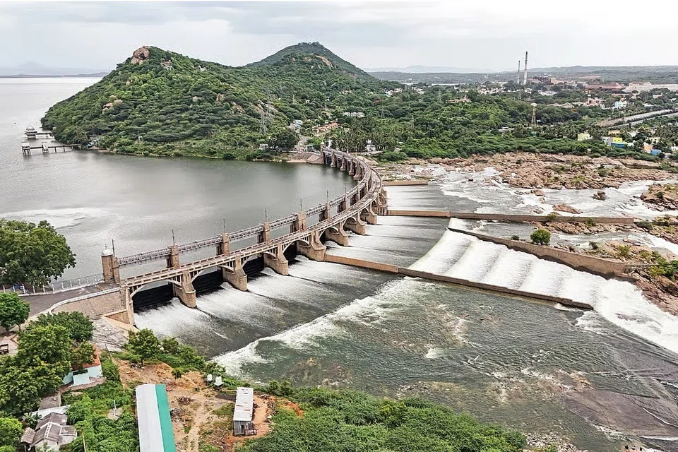 அணையின் நீர்மட்டம் 88.84 அடியாக உயர்ந்து, நீர் இருப்பு 51.33 டி.எம்.சி அளவை எட்டியுள்ளது.
