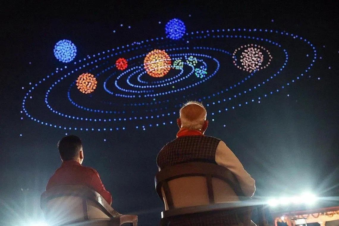 சோம்நாத் கோயிலில் 200 குதிரைகளுடன் மாபெரும் யாத்திரை: மோடி பங்கேற்பு