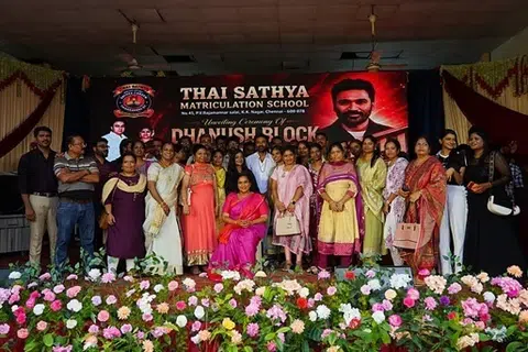 பள்ளி நிகழ்ச்சியில் பங்கேற்ற தனுஷ்.