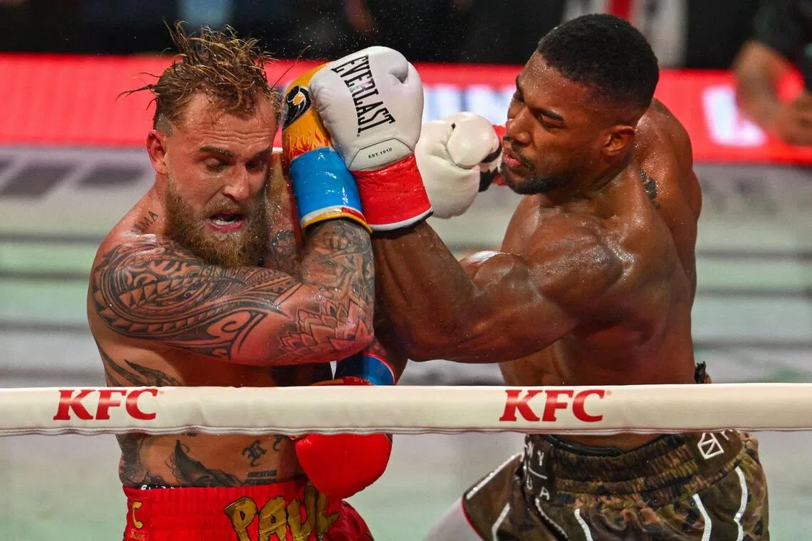 சமூக ஊடகப் பிரபலம் ஜேக் பால், ஆறு சுற்றுகளில் ஜோஷுவாவிடம் வீழ்ந்தார்