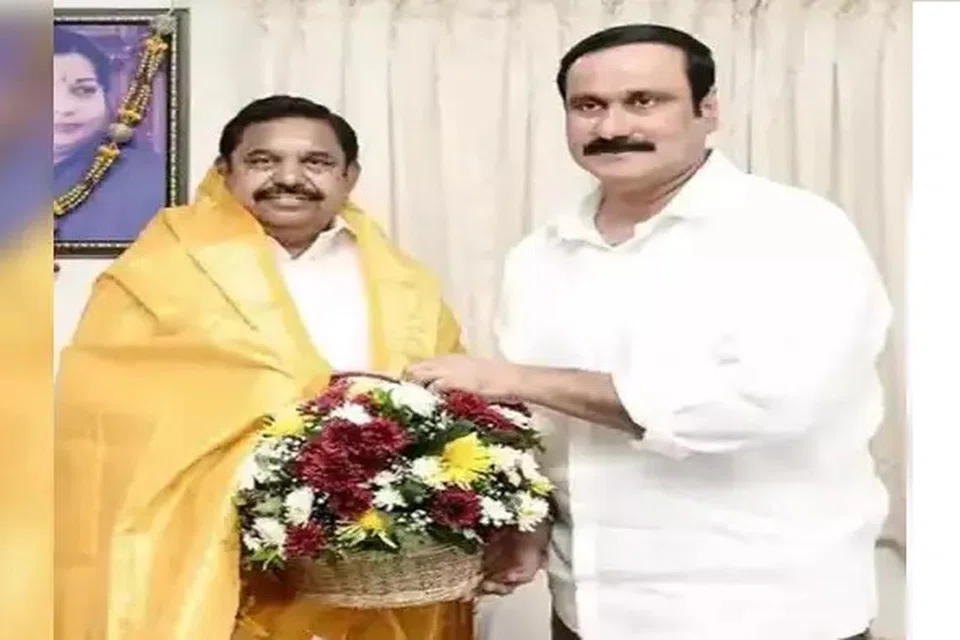 பாஜக கூட்டணியில் அங்கம் வகிக்கும் பாமகவுக்கு எதிராக களமிறங்காமல் அதிமுக இந்தத் தேர்தலைத் தவிர்த்ததாகக் கூறப்படுகிறது. 