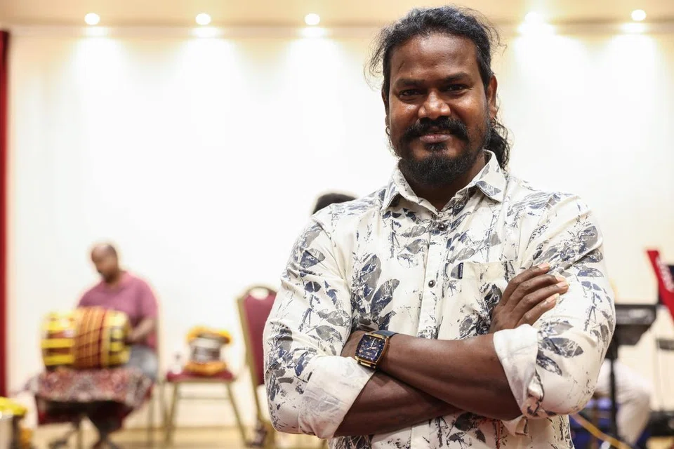 தீமிதித் திருவிழாவை முன்னிட்டு இரு நாள் இசைக்‌ கச்சேரி படைக்‌கவுள்ளார் இந்திய திரைப்படப் பின்னணிப் பாடகர் வி.எம்.மகாலிங்கம்.