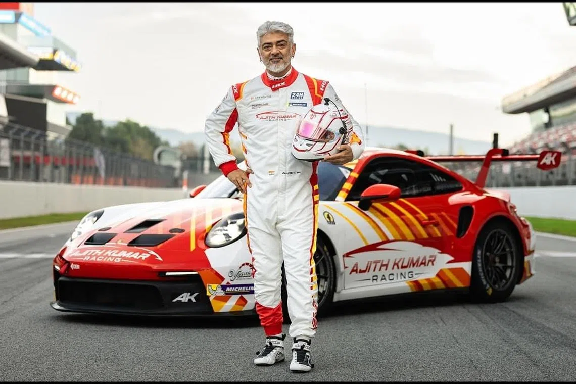 15 ஆண்டுகளுக்குப் பின்னர் மீண்டும் கார் பந்தயத்தில் அஜித்