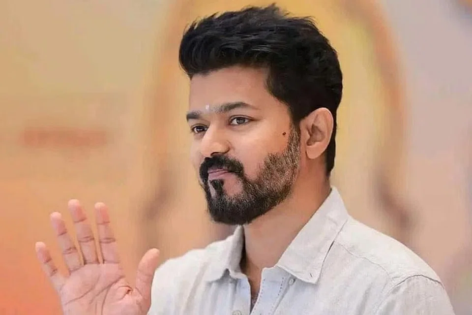 நடிகர் விஜய். 