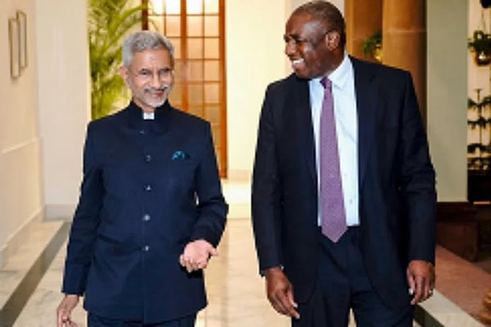 ஜெய்சங்கர், டேவிட் லாமி.