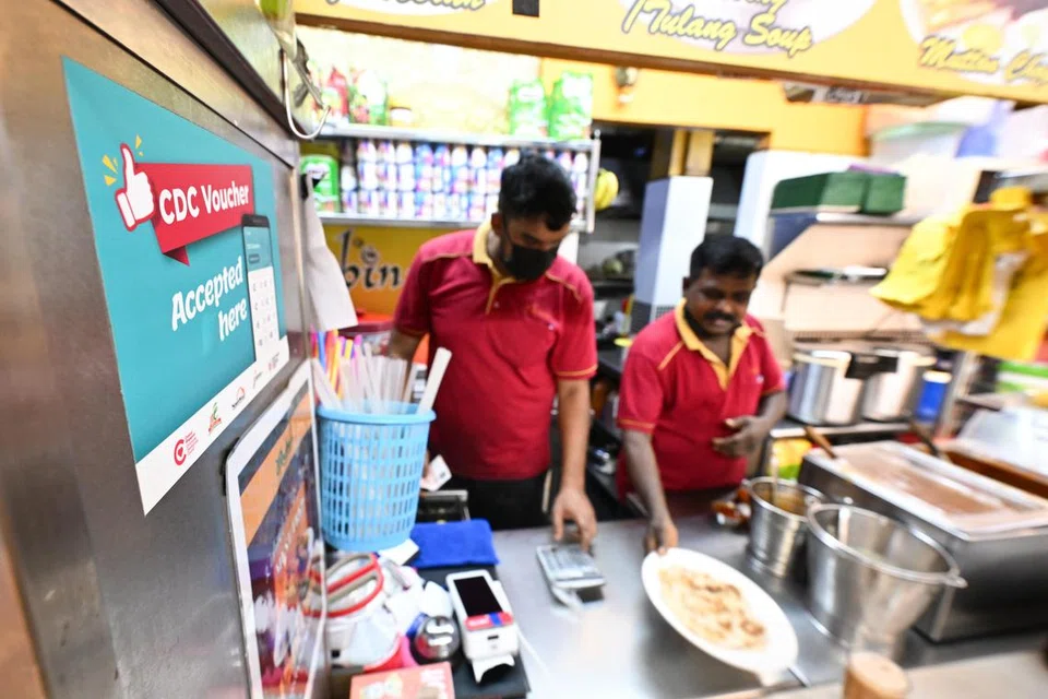 புளோக் 846 ஈசூன் ஸ்திரீட் 81ல் உள்ள டி’ரூபினா ஈட்டிங் கார்னர் சாப்பாட்டுக் கடையில் சிடிசி பற்றுச்சீட்டுகள் ஏற்றுக்கொள்ளப்படும் என்பதைக் காட்டும் வில்லை.