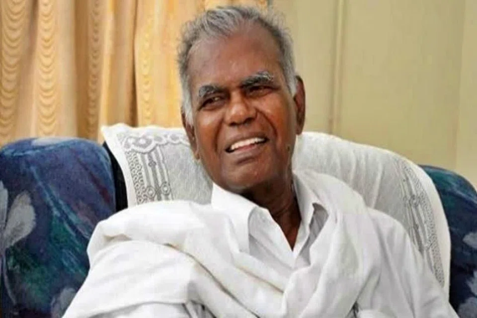 முதுபெரும் கம்யூனிஸ்ட் தலைவர் ஆர்.நல்லகண்ணு.