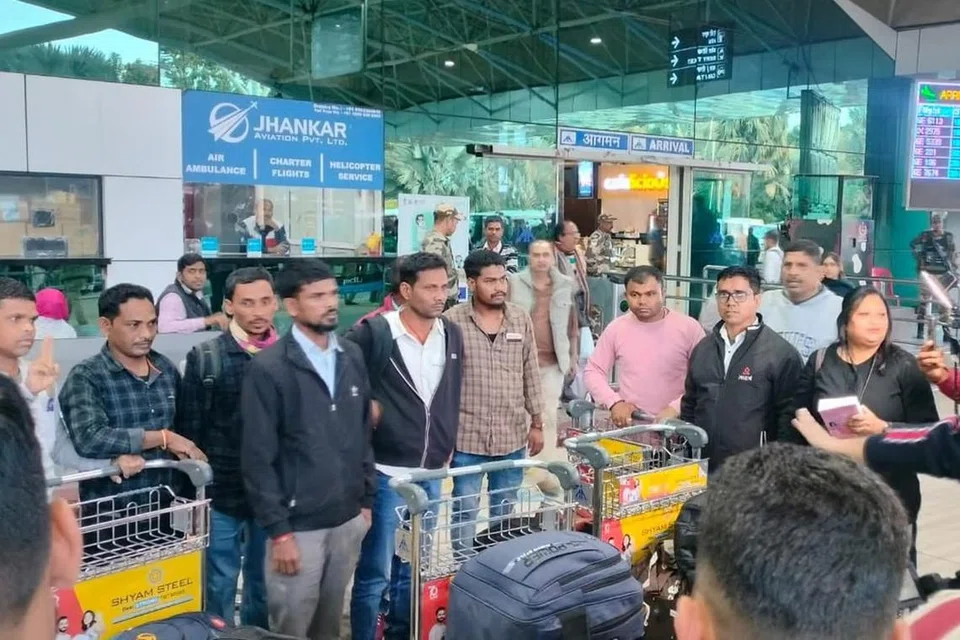சமூக ஊடகங்களில் தங்கள் துன்பத்தை வெளியிட்டு, வீடு திரும்ப ஜார்க்கண்ட் அரசாங்கத்தின் உதவியை நாடி, கிட்டத்தட்ட நான்கு வாரங்களுக்குப் பிறகு அவர்களில் சிலர் நாடு திரும்பியுள்ளனர். 