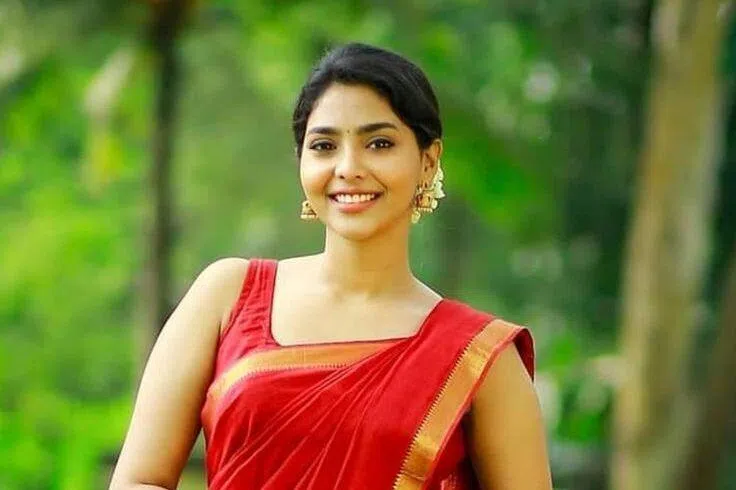 மன அழுத்தம் காரணமாக சமூக ஊடகங்களிலிருந்து விலகும் நடிகைகள்