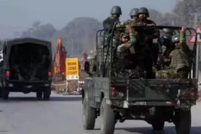 துப்பாக்கிச் சண்டையில் 22 பேரை கொன்ற பாகிஸ்தான் ராணுவம்