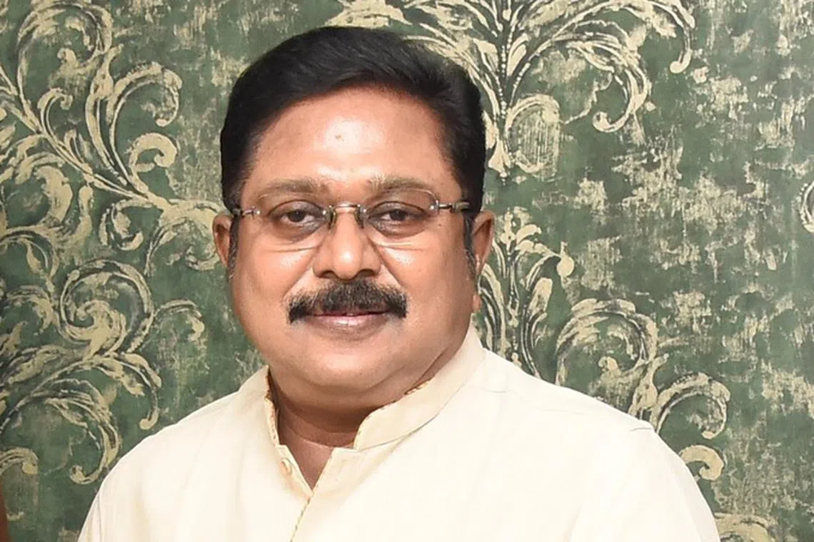 கூட்டணியில் இருந்து விலகிய தினகரன்: அதிர்ச்சியில் பாஜக