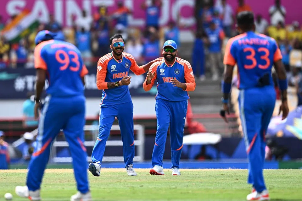 24 ஓட்டங்கள் வித்தியாசத்தில் வெற்றிபெற்ற இந்தியா அரையிறுதிக்கு முன்னேறியது.