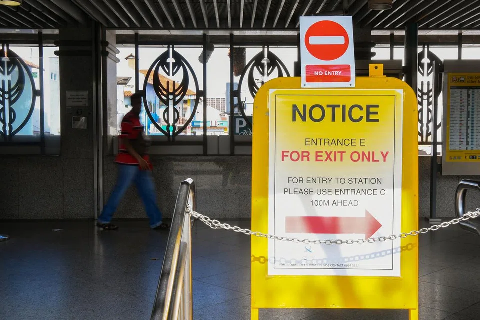 லிட்டில் இந்திய பெருவிரைவு ரயில் நிலையத்தின் வெளிவழி இ-யில் (Exit E) நடைபெறும் பணிகள்