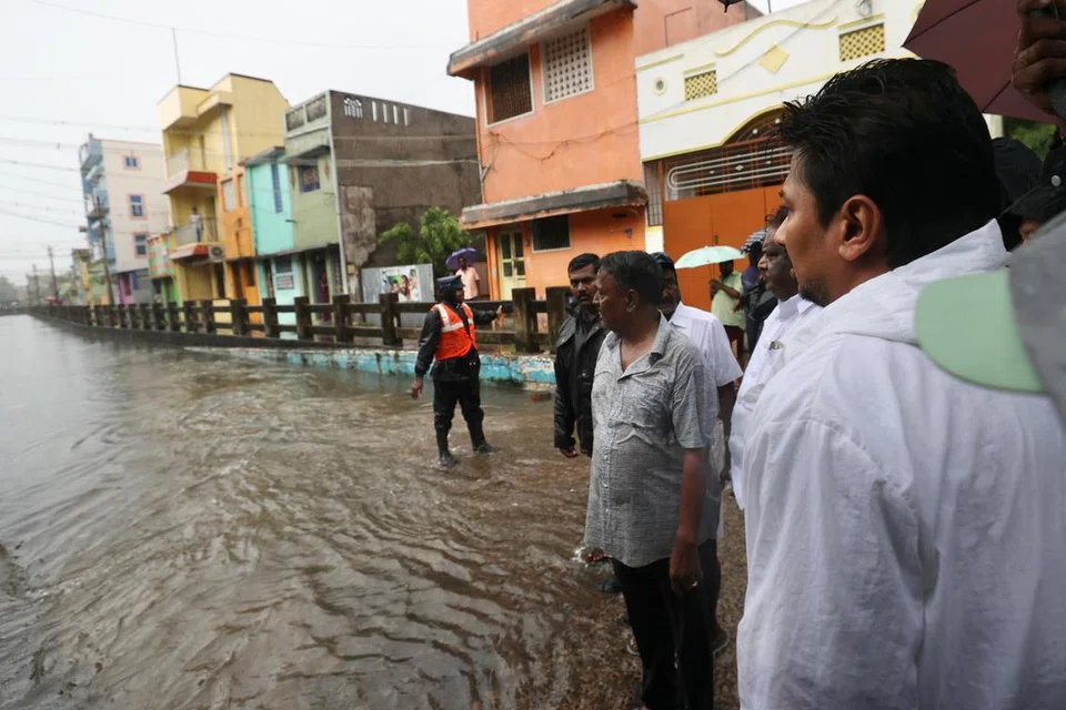 விழுப்புரம் மாவட்டத்தில் கனமழையால் ஏற்பட்டுள்ள பாதிப்புகளை நேரில் ஆய்வு செய்த அமைச்சர் உதயநிதி ஸ்டாலின்.