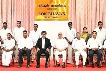 முதல்வர் விஜய்யின் (முன்வரிசை நடுவில்) mlaperambur@tn.gov.in என்ற மின்னஞ்சல் முகவரி இடம்பெற்றுள்ளது.