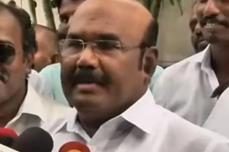 அதிமுகவின் முன்னாள் அமைச்சர் ஜெயக்குமார்.