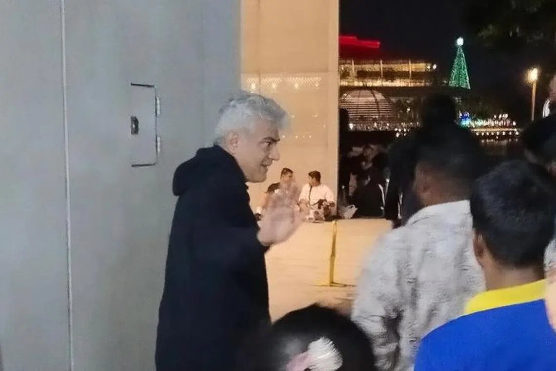 புத்தாண்டுக்காக சிங்கப்பூர் வந்துள்ளார் நடிகர் அஜித்