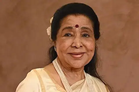 ஆஷா போஸ்லே.