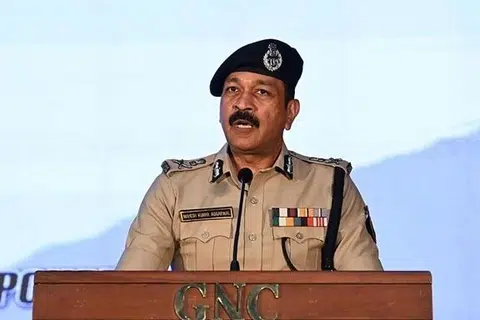 டிஜிபி மகேஷ் குமார் அகர்வால்.
