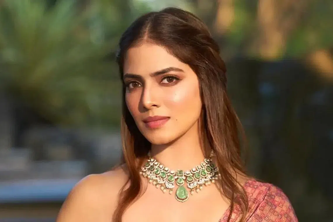 வயது வித்தியாசம் குறித்து பேசக்கூடாது: மாளவிகா மோகனன்