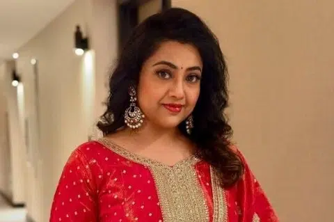 பல வெற்றிப்படங்களைக் கொடுத்துள்ளார் மீனா.