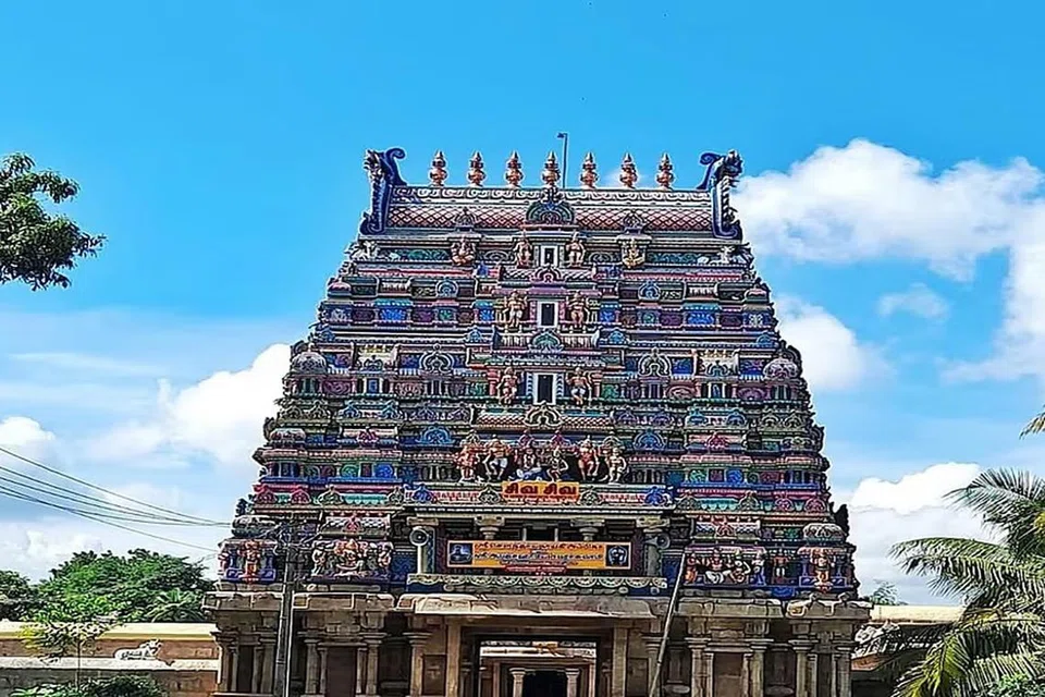 கும்பகோணத்தில் உள்ள பழமையான துக்காச்சி அம்மன் கோவிலுக்கு இந்த ஆண்டுக்கான யுனெஸ்கோ விருது கிடைத்திருக்கிறது.
