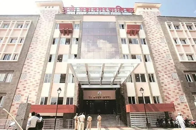 இலவச கார், தங்கம், தாய்லாந்து சுற்றுலா: களைகட்டும் மாநகராட்சித் தேர்தல்