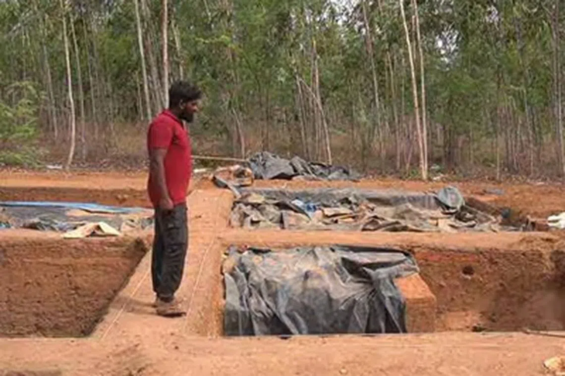 பொற்பனைக்கோட்டை அகழாய்வு: பழந்தமிழர் மணிகள் செய்த தொழிற்கூடம் இருந்ததற்கான சான்று