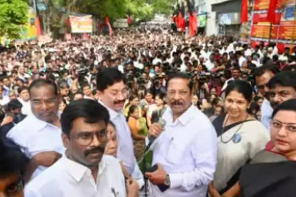 திமுக போராட்டத்தில் பங்கேற்ற முக்கிய தலைவர்கள்.