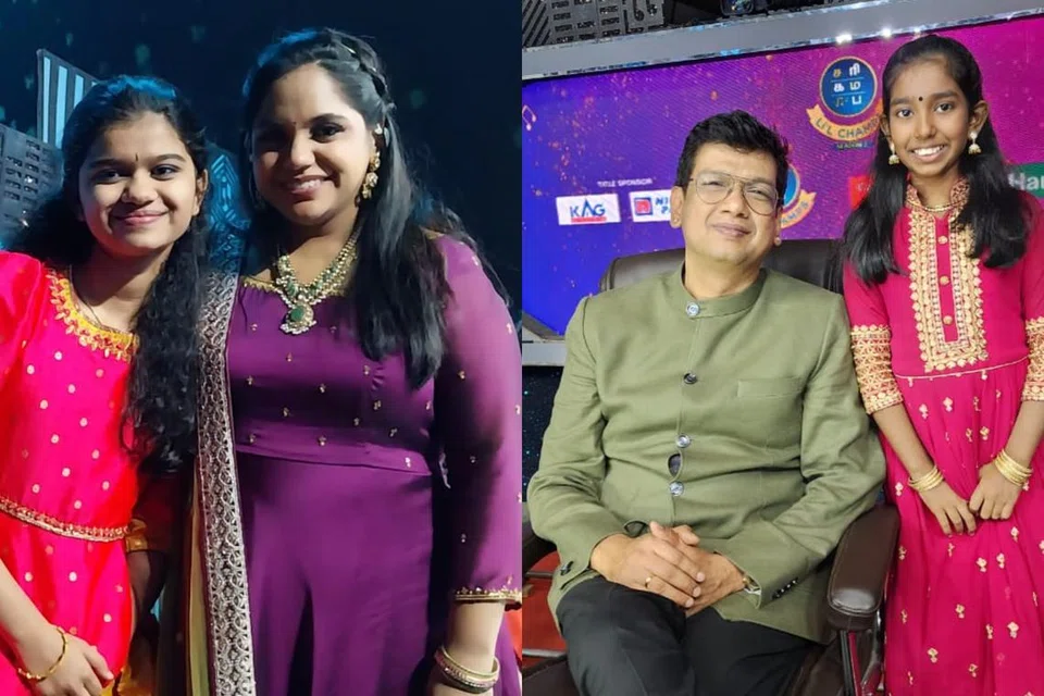 ‘சரிகமப லிட்டில் சேம்ப்ஸ்’ நடுவர்களின் முன்னிலையில் நேரடியாகப் பாடிய சிங்கப்பூரின் அனன்யா சனூப் (இடது), ஹேமித்ரா ரவிச்சந்திரன் (வலது). படத்தில் அவர்களுடன் நடுவர்கள் சைந்தவி, விஜய் பிரகாஷ்.