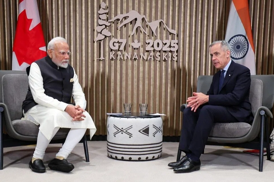 2025 ஜி7 உச்சநிலை மாநாட்டில் சந்தித்துப் பேசிய பிரதமர் மோடி, கனடா பிரதமர் மார்க் கார்னி.