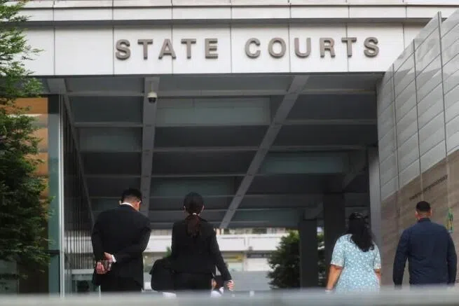 நால்வரைத் தாக்கிய மாதிற்குச் சிறை