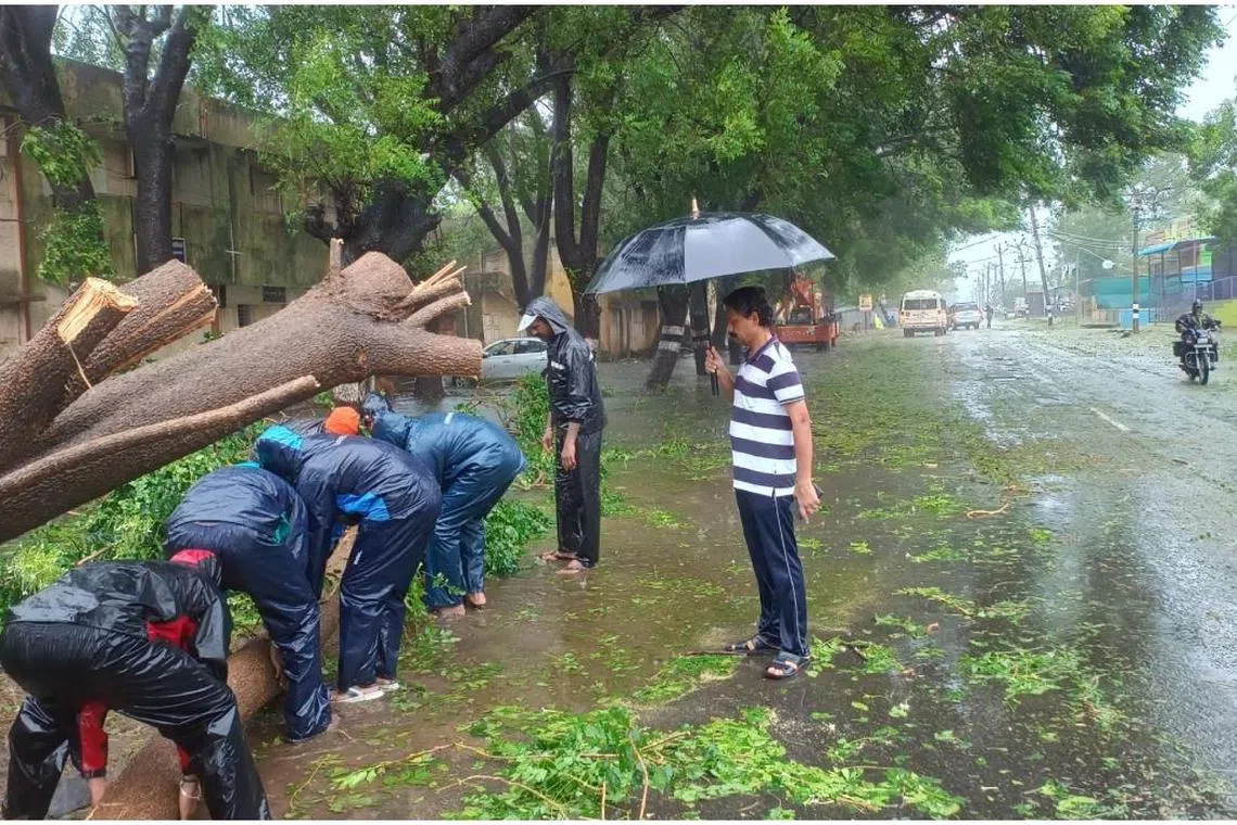 கடலூரில் விடிய, விடிய கனமழை: குடியிருப்புகளில் தண்ணீர் புகுந்தது