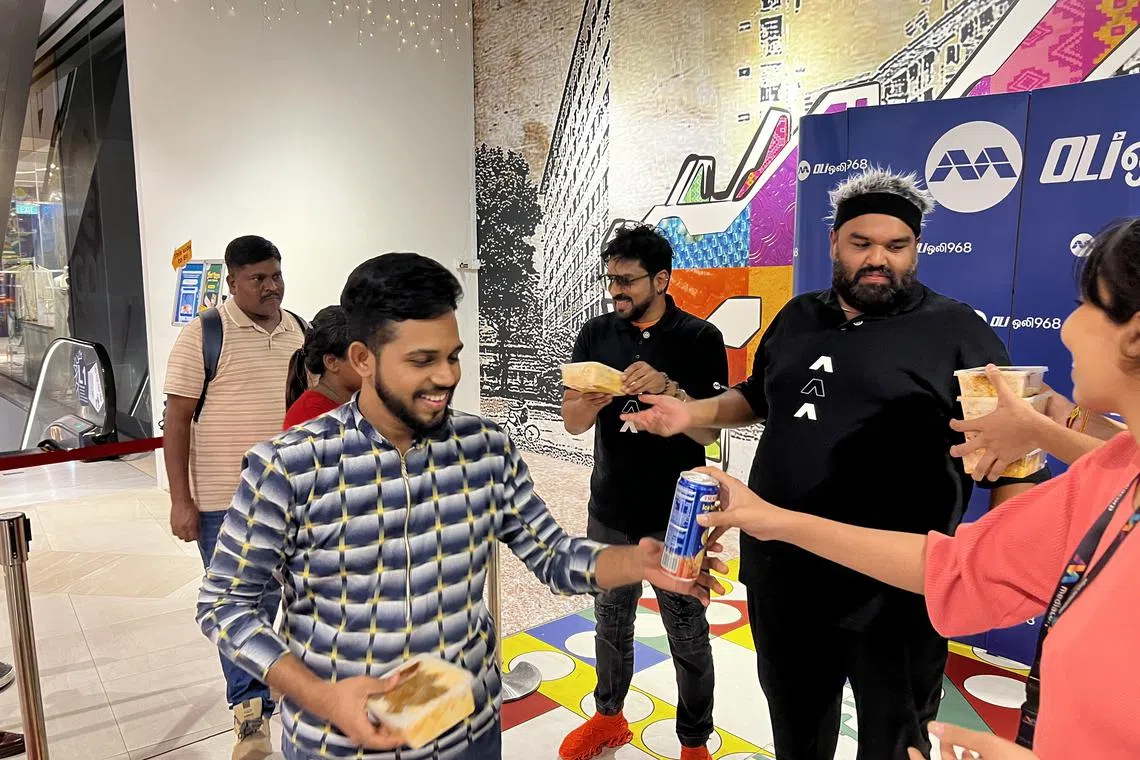 லிட்டில் இந்தியாவில் இலவச உணவு