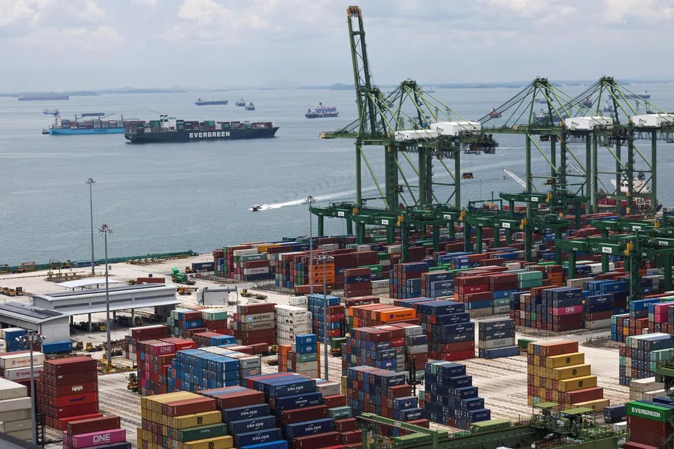 முன்னில்லாத அளவாக, 2024ஆம் ஆண்டு 41.12 மில்லியன் கப்பல் கொள்கலன்களை சிங்கப்பூர் துறைமுகம் கையாண்டது.